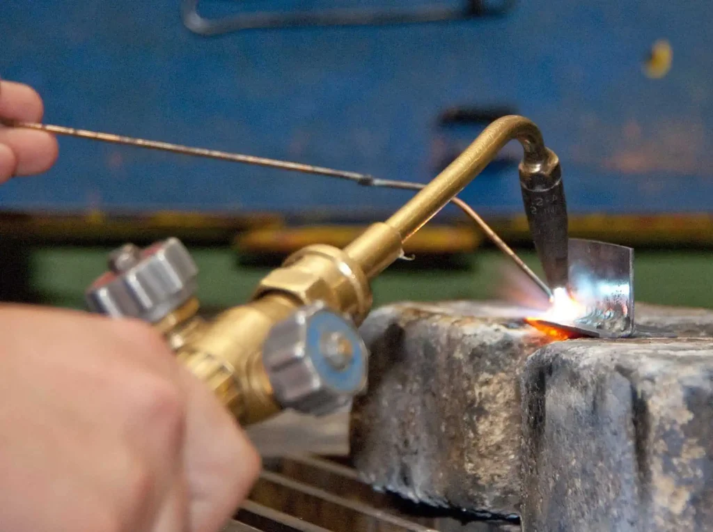 welding machines types